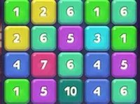 2048 Clicker Puzzle Game